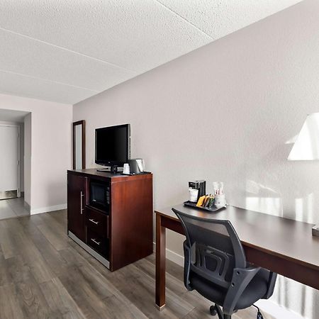 Best Western Luxbury Inn Fort Wayne Dış mekan fotoğraf