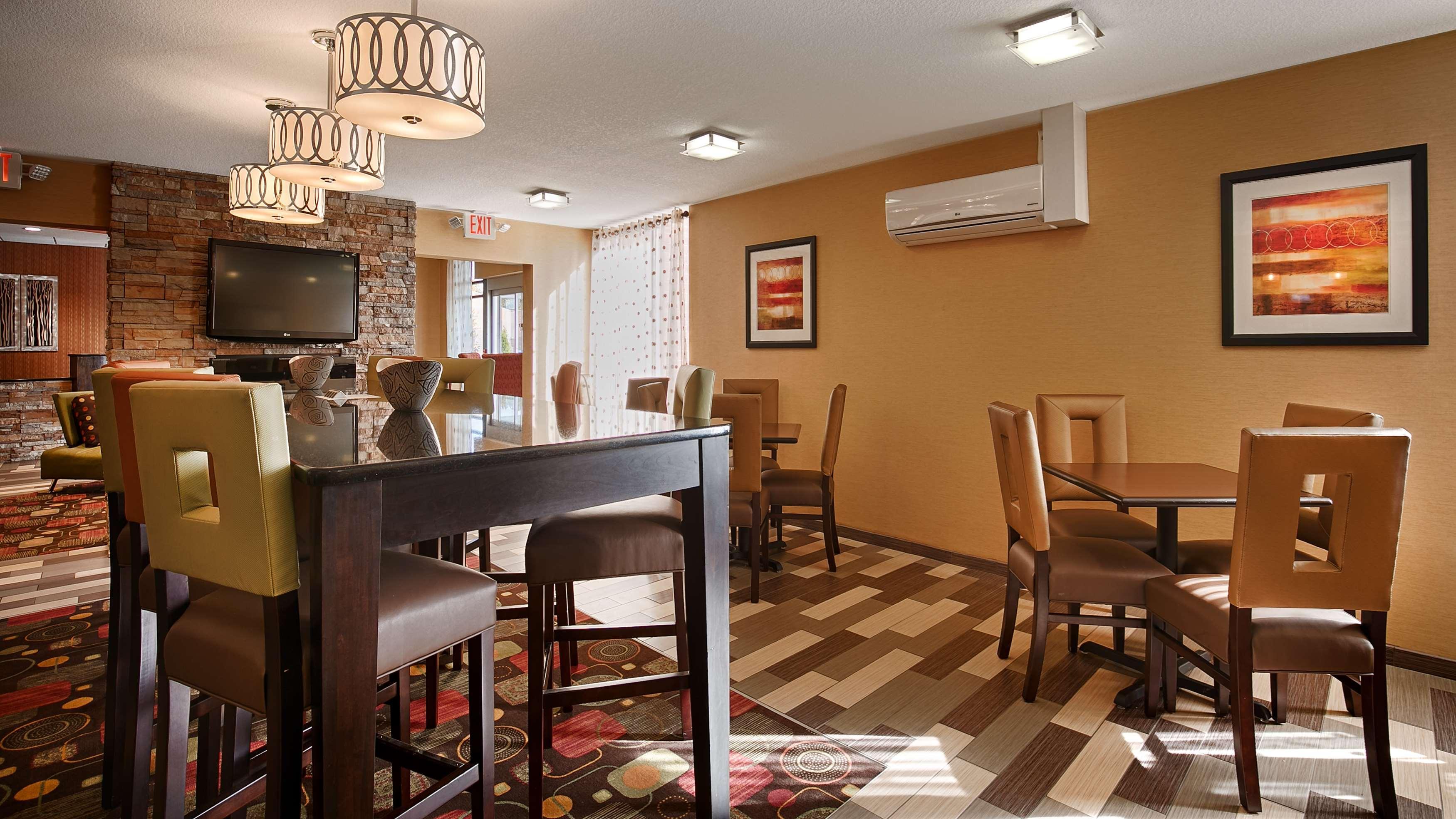 Best Western Luxbury Inn Fort Wayne Dış mekan fotoğraf