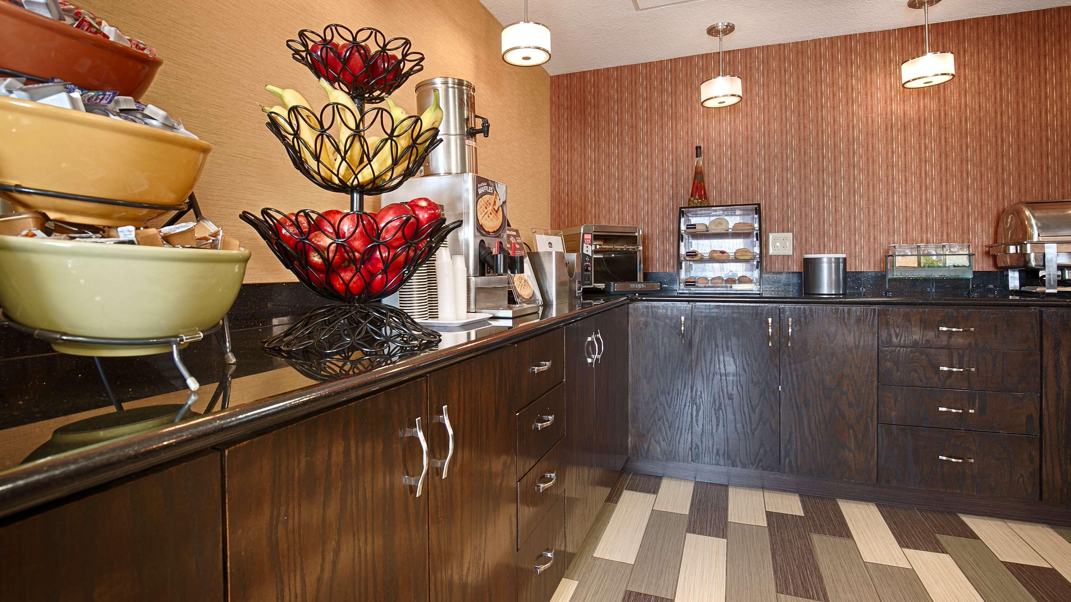Best Western Luxbury Inn Fort Wayne Dış mekan fotoğraf
