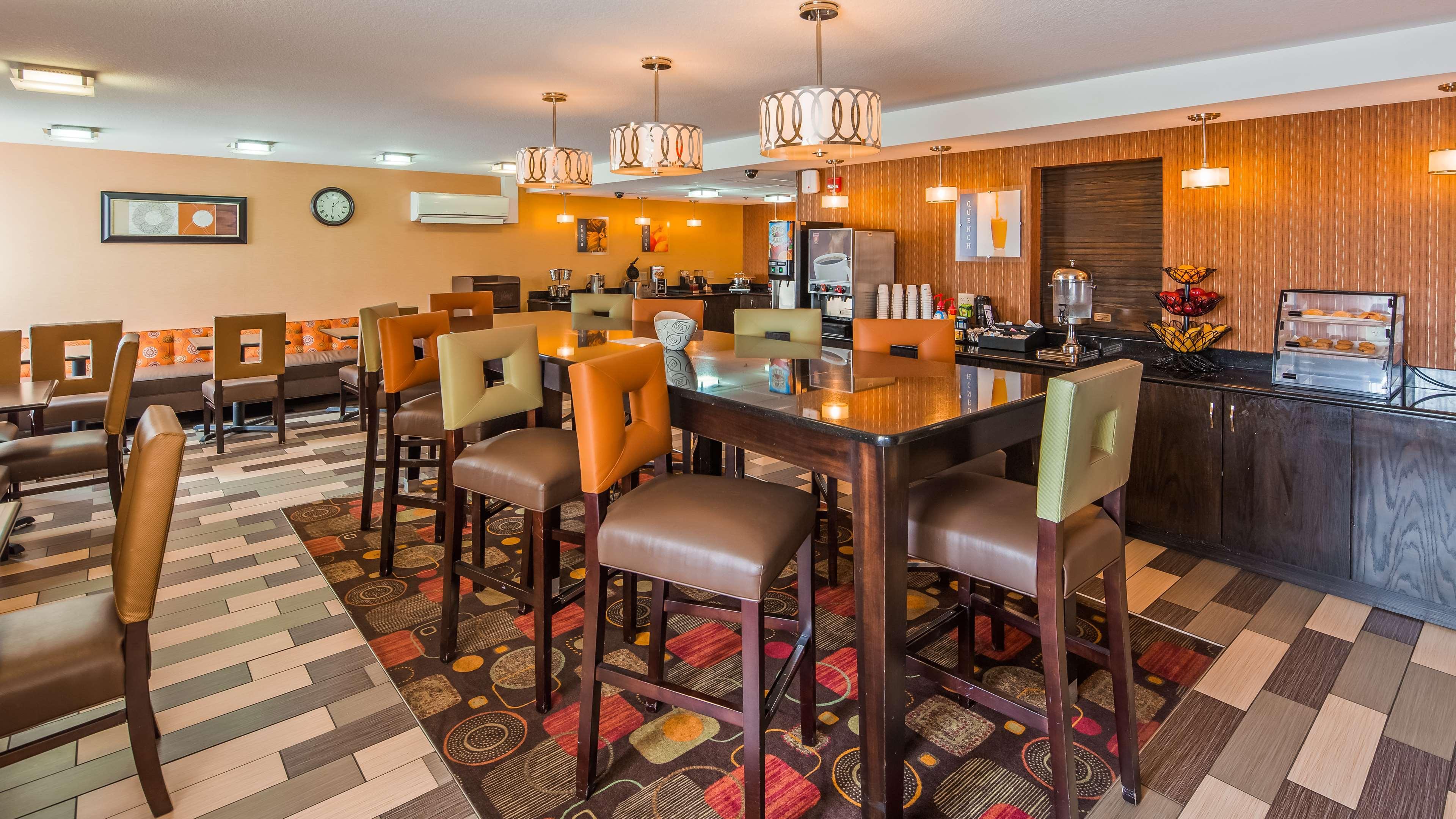 Best Western Luxbury Inn Fort Wayne Dış mekan fotoğraf