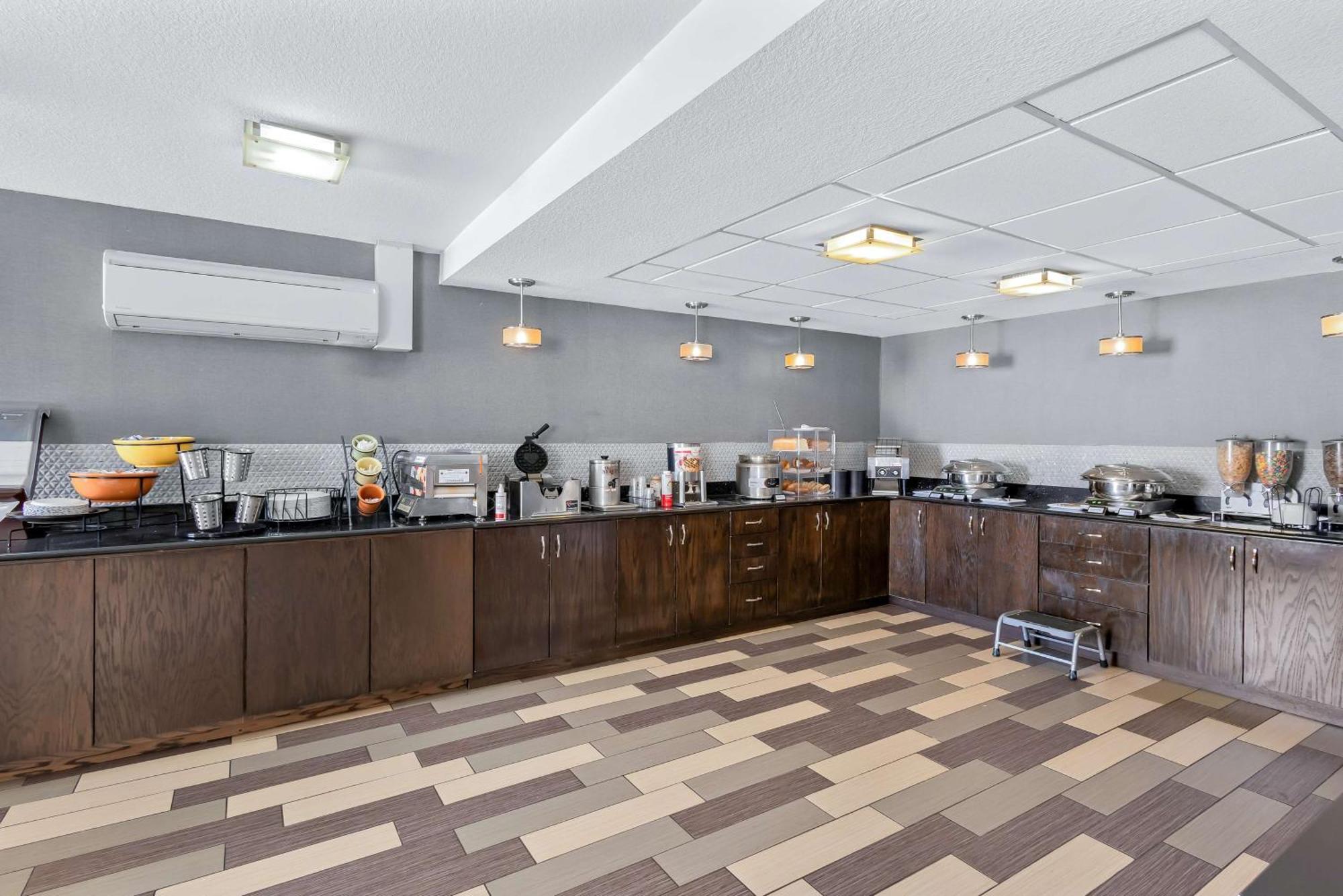 Best Western Luxbury Inn Fort Wayne Dış mekan fotoğraf