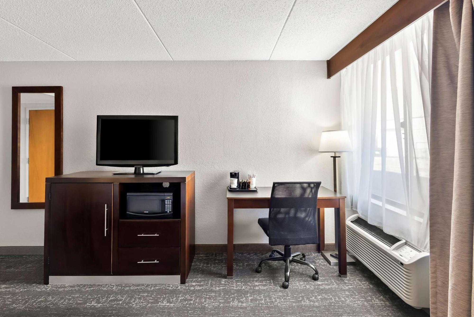 Best Western Luxbury Inn Fort Wayne Dış mekan fotoğraf
