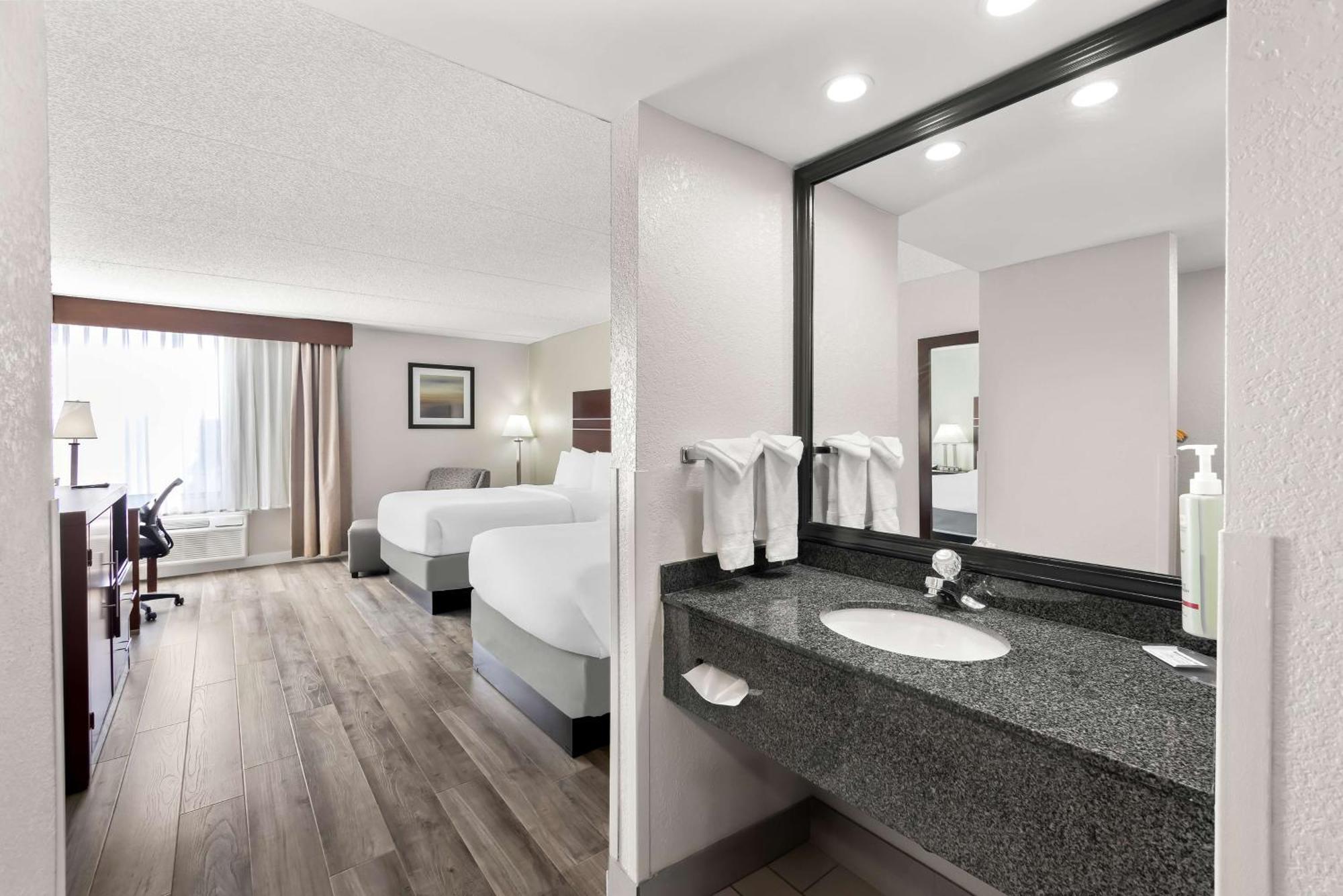 Best Western Luxbury Inn Fort Wayne Dış mekan fotoğraf