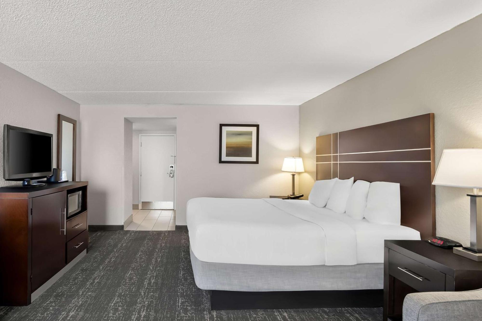 Best Western Luxbury Inn Fort Wayne Dış mekan fotoğraf
