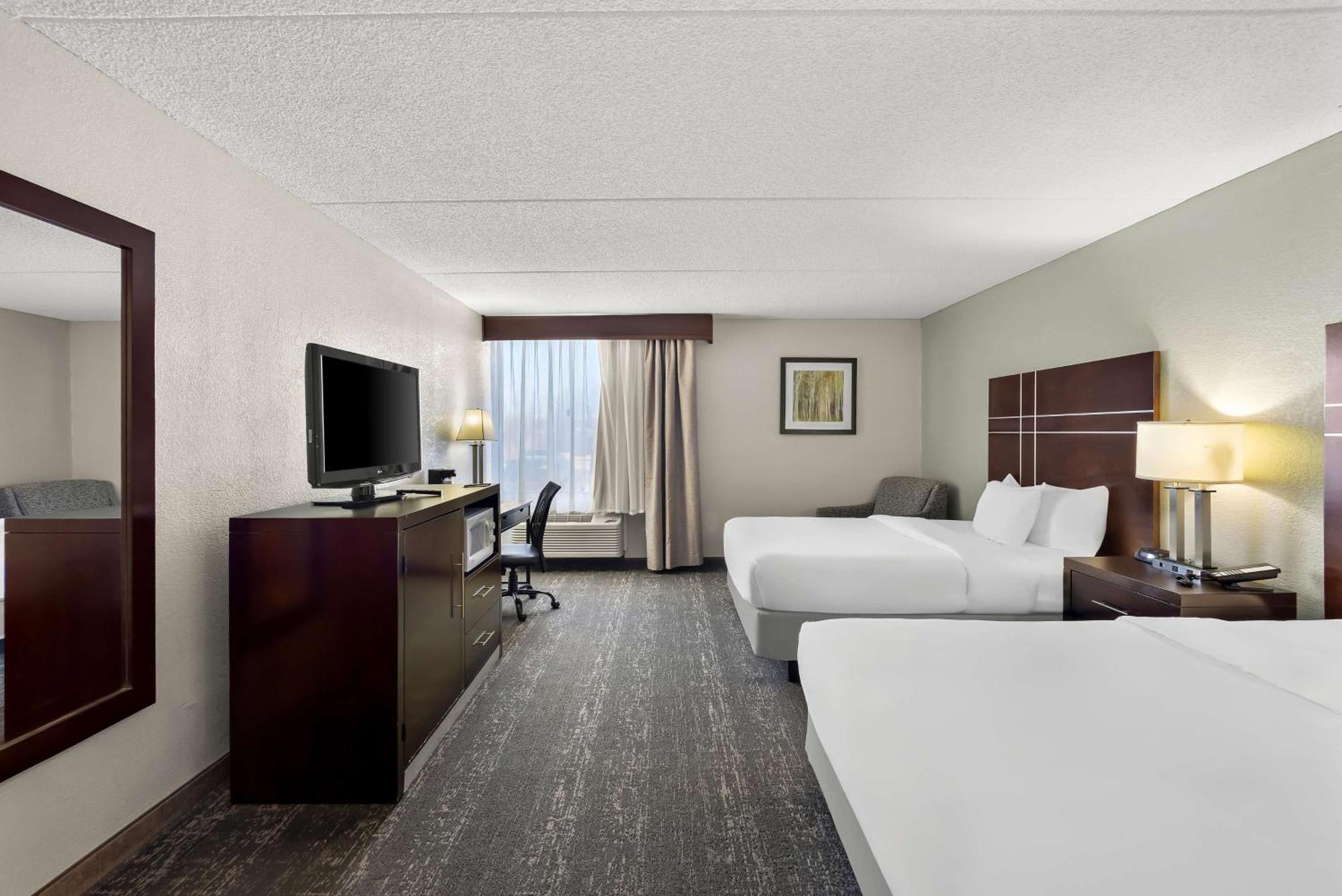 Best Western Luxbury Inn Fort Wayne Dış mekan fotoğraf