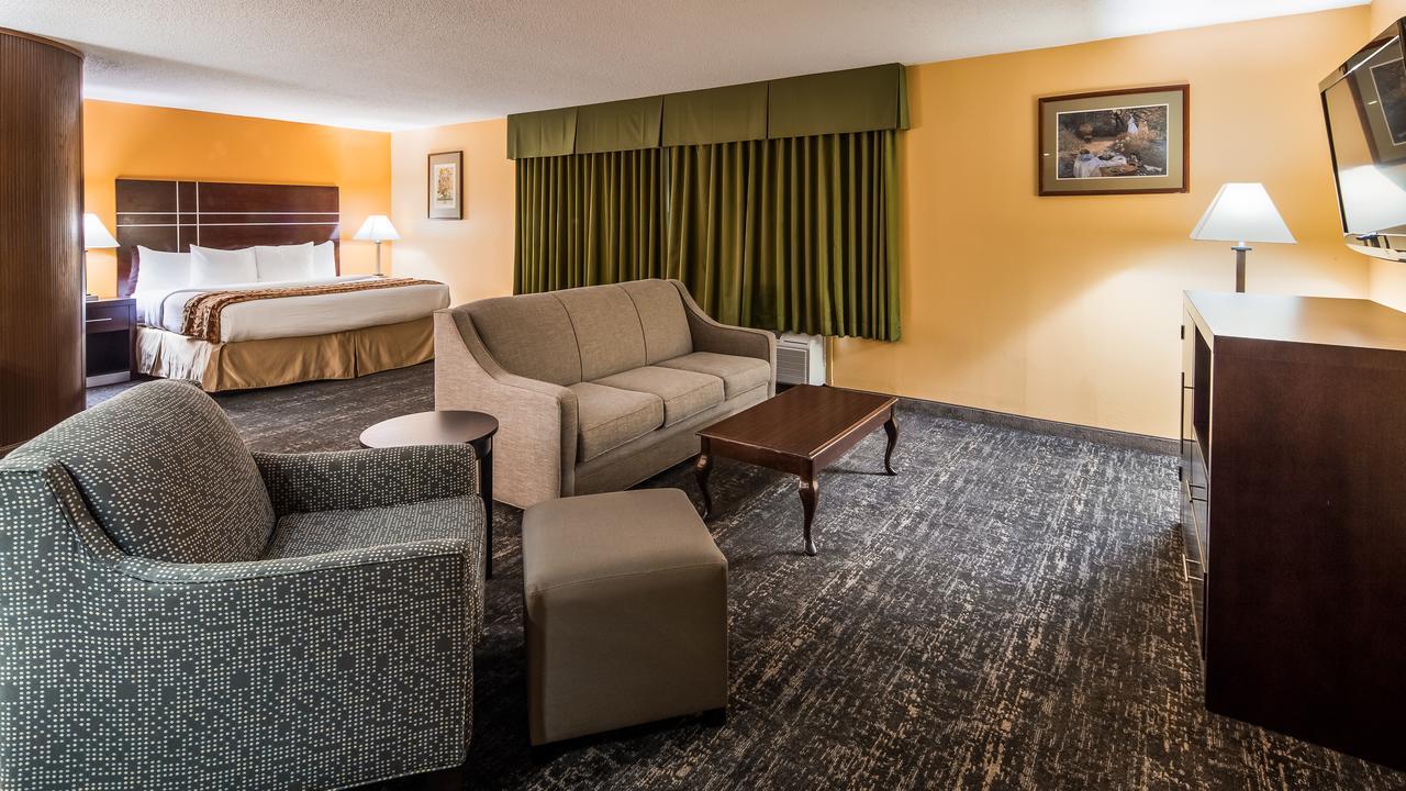 Best Western Luxbury Inn Fort Wayne Dış mekan fotoğraf